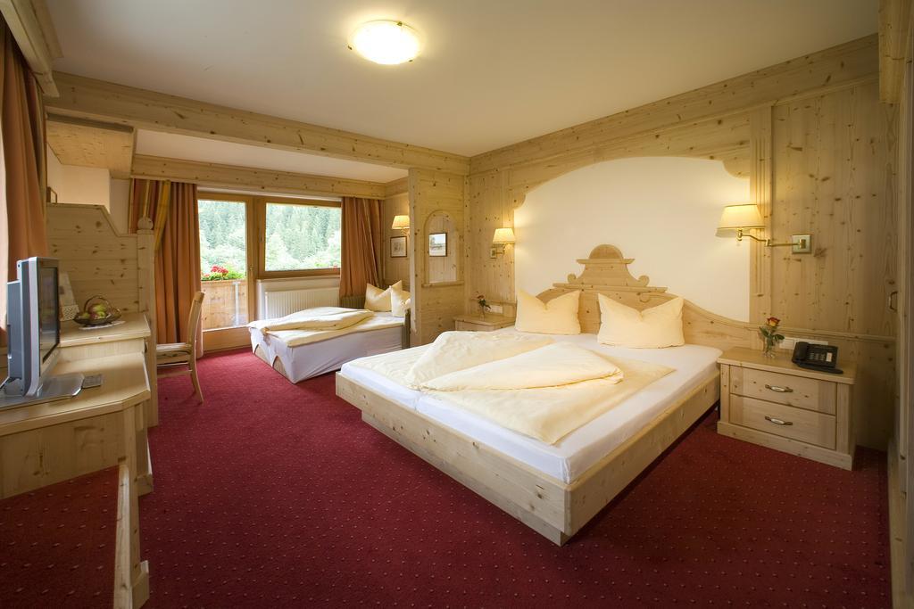 Alpenhotel Tirolerhof Gerlos Δωμάτιο φωτογραφία
